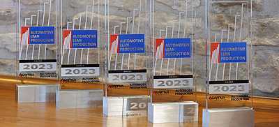 Siegerpokale für den 17. Automotive Lean Production Award 2023